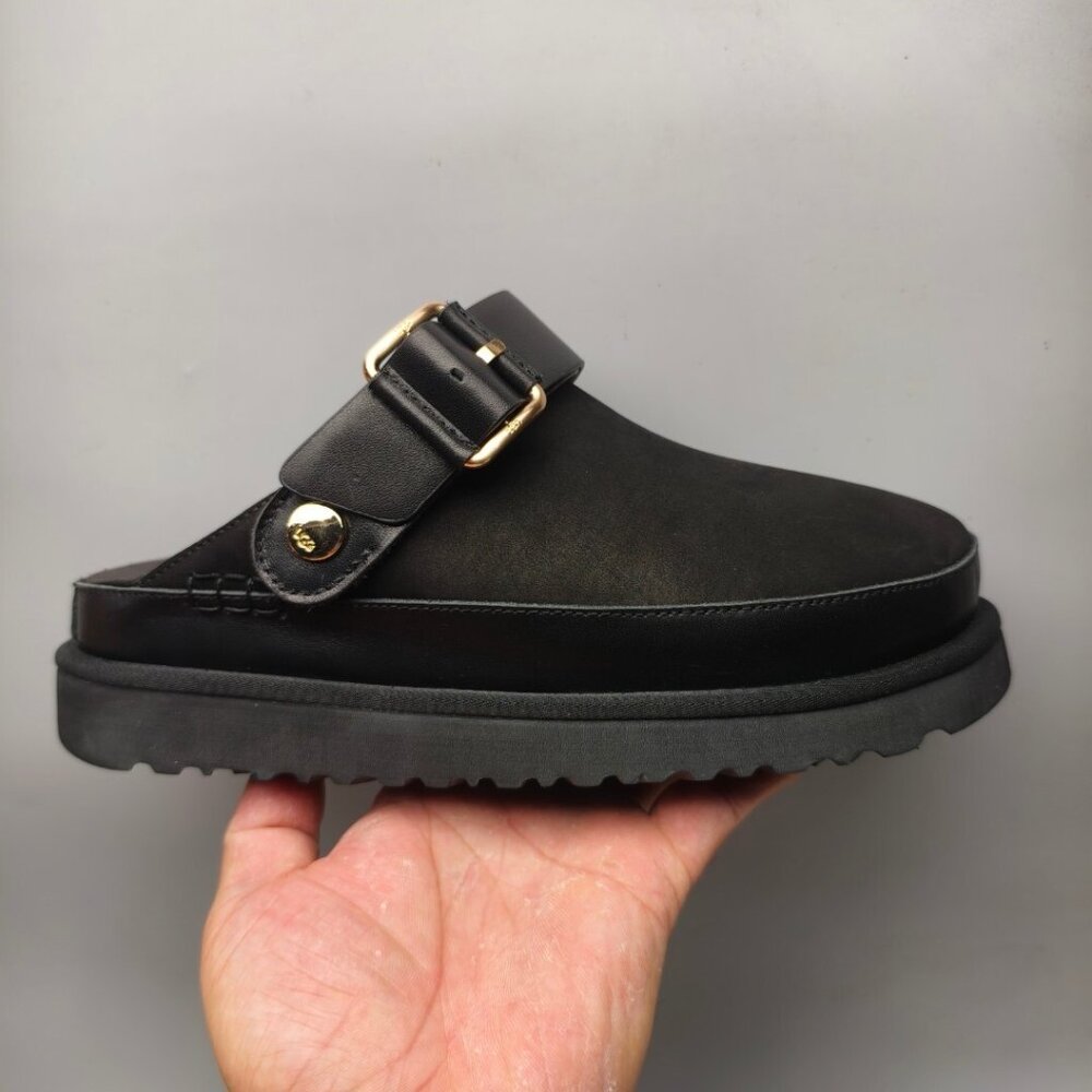 UGG Goldenstar Clog Black Velcro Tumbler